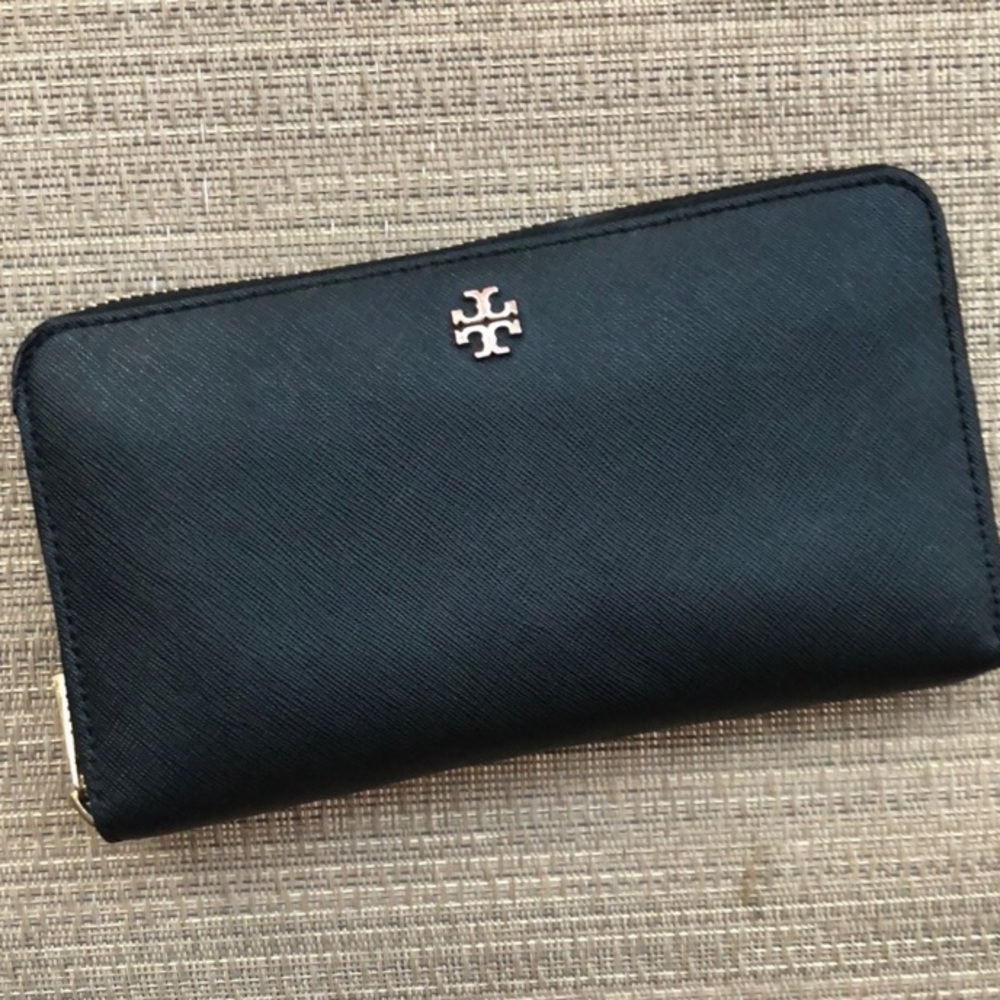 Tory Burch Black Wallet - RePosh!